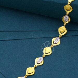 Floral Charm Bracelet in 18K Gold For Women's