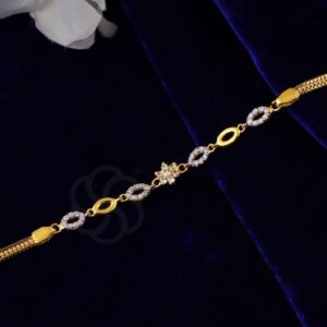 Elegant Gold Bracelet for Women's