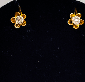 18K Gold Certified Natural Diamond Earrings