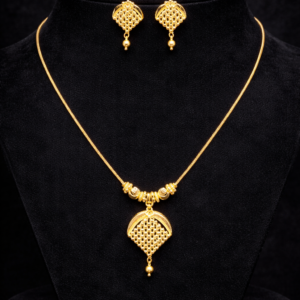Fan Shape Filigree Gold Pendant Necklace Set